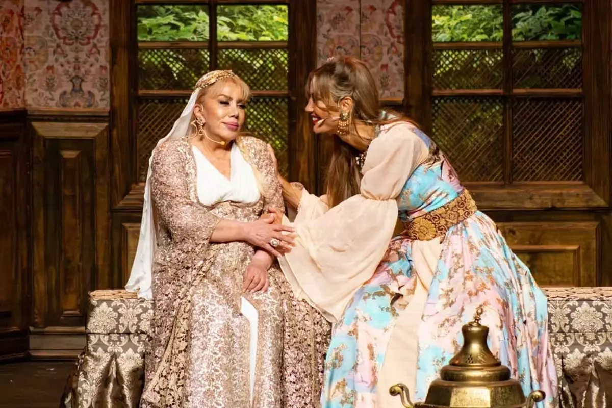 Sahne krizi büyüyor: Mine Koşan ‘7 Kocalı Hürmüz’ müzikalinden çıkarılmasını yargıya taşıdı