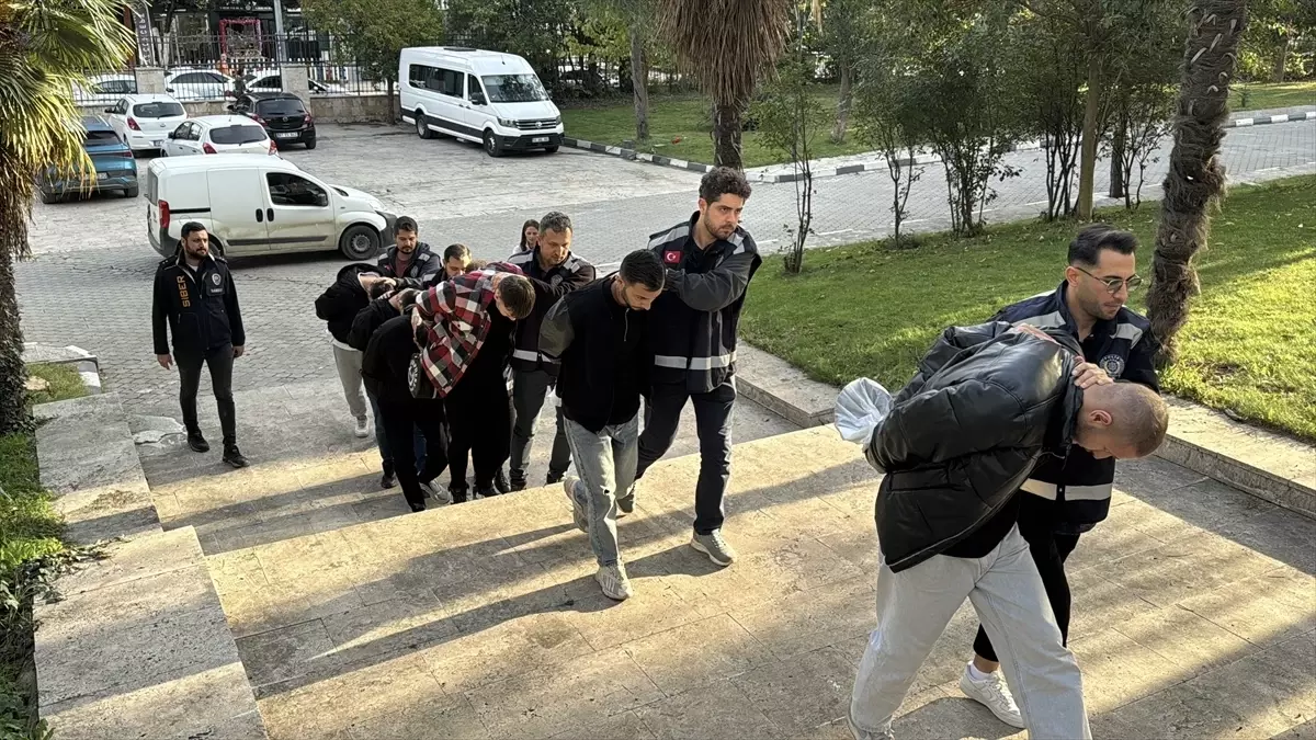 Samsun’da Kapsamlı Dolandırıcılık Operasyonu: 12 Gözaltı, 1 Tutuklama