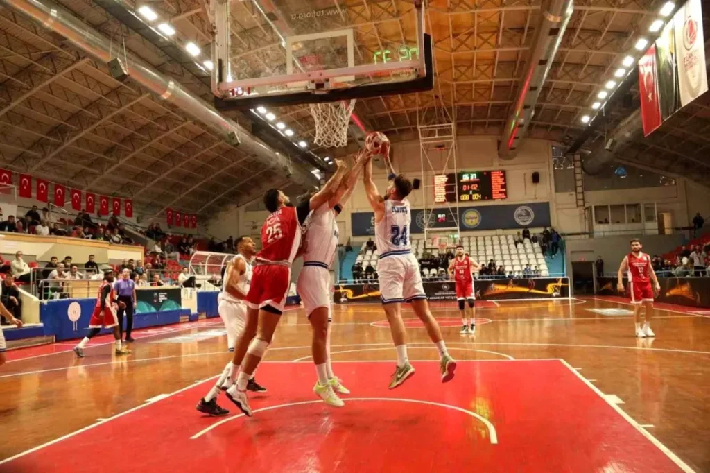 Kocaeli Kağıtspor, Cedi Osman Basketbol’u Mağlup Etti