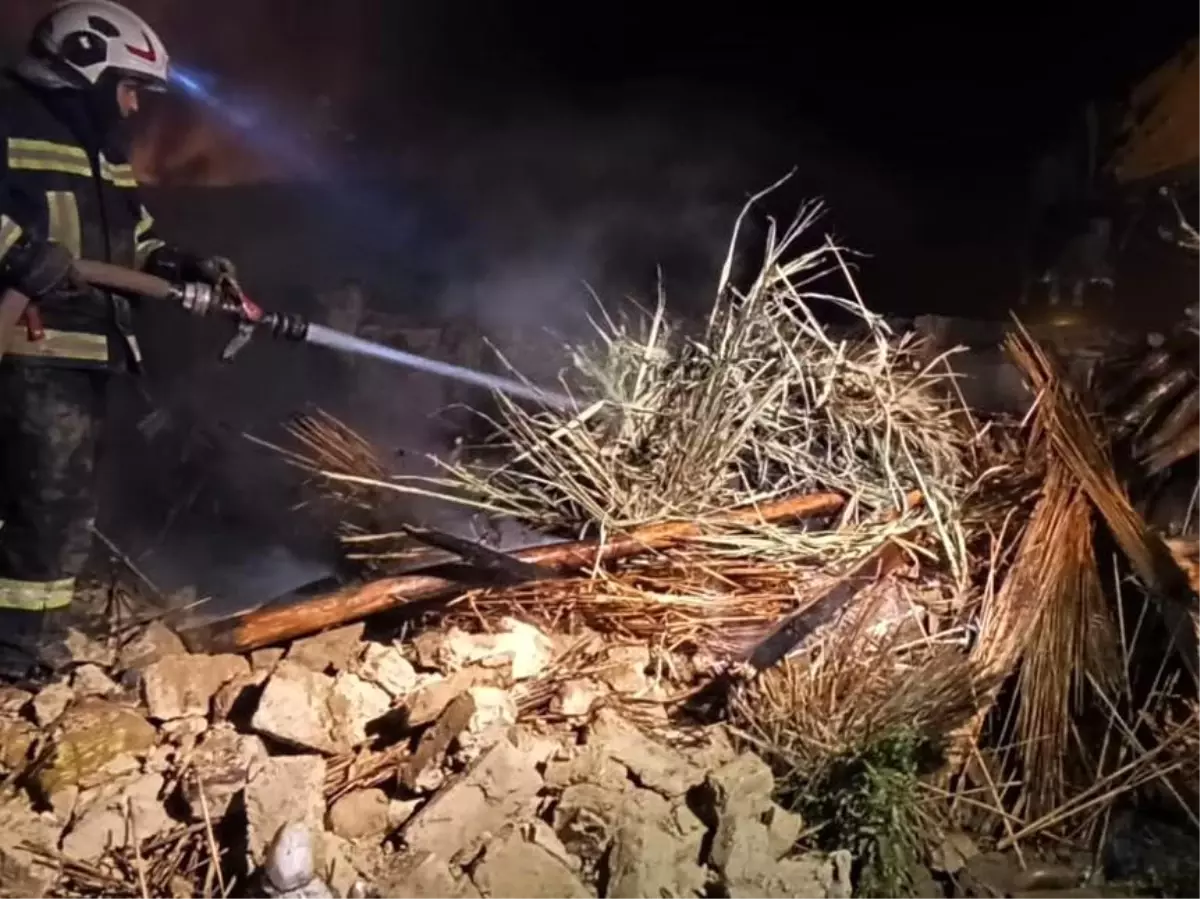 Denizli’de Çivril Çıtak Mahallesi’nde Ev Yangını Kontrol Altına Alındı