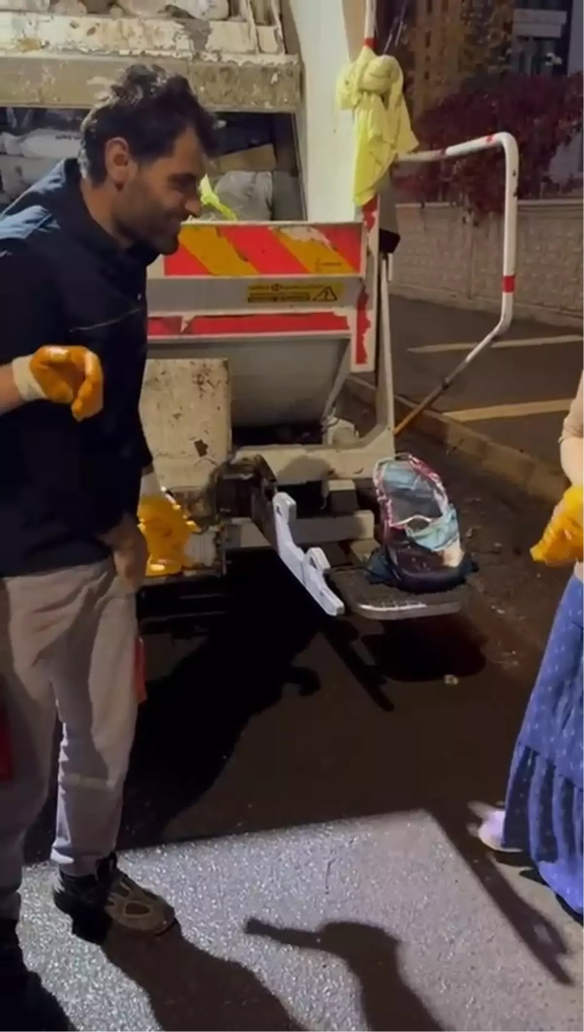 Diyarbakır’da Temizlik Görevlilerinden Duyarlı Davranış