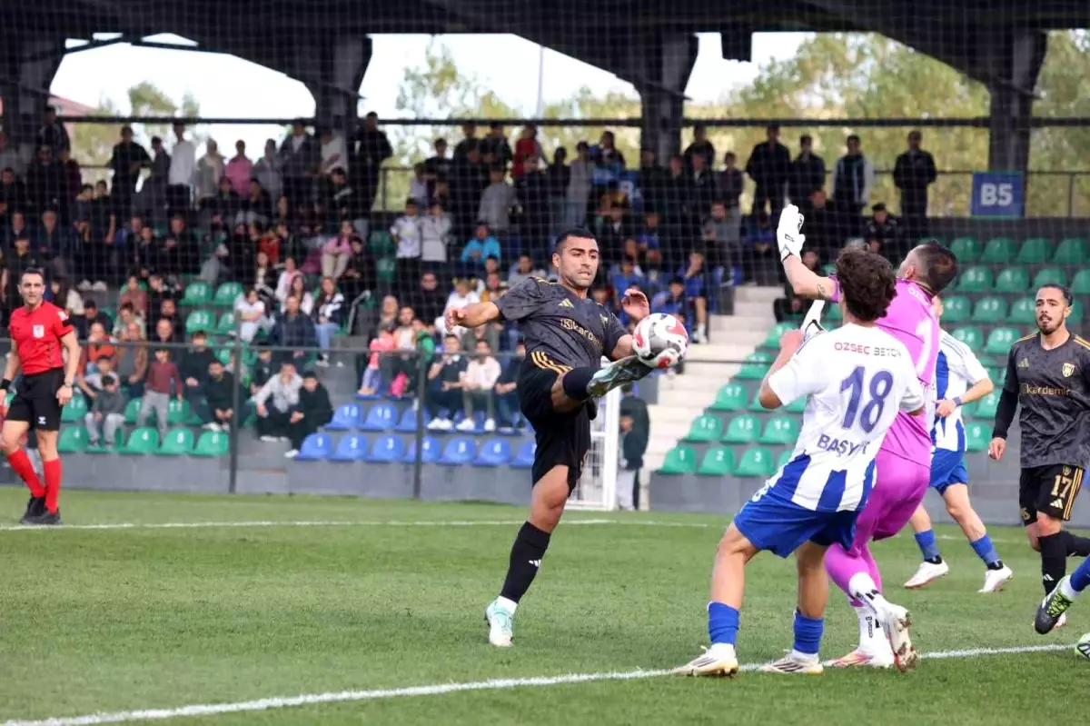 Aliağa FK, Arnavutköy Belediyespor’a Deplasmanda Mağlup Oldu