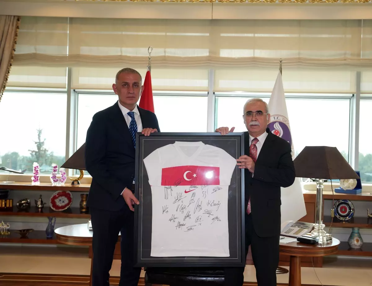 TFF Başkanı Hacıosmanoğlu, Anayasa Mahkemesi Başkanını Ziyaret Etti ve Görüşmeler Gerçekleştirdi