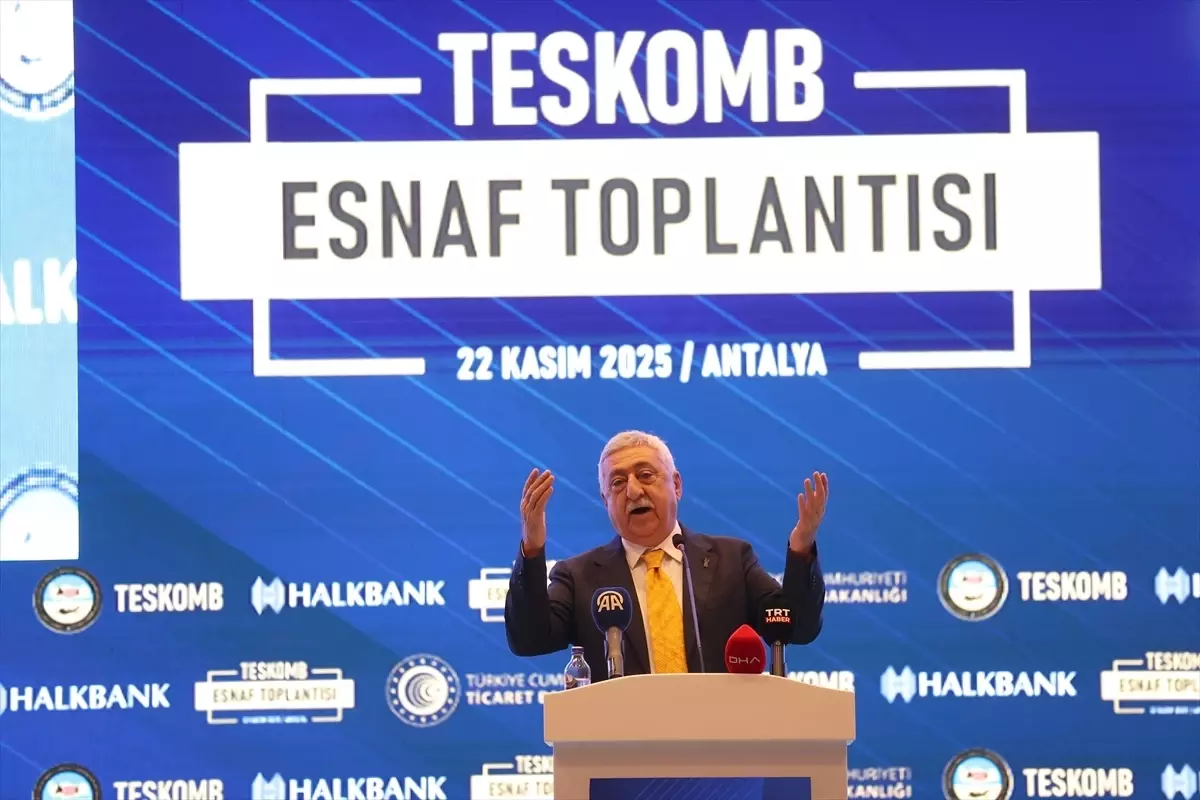 Ticaret Bakanı Bolat, Antalya’daki TESKOMB Başkanlar Buluşması’nda Esnaf Kredilerini 148 Milyar Liraya Çıkarınca Şaşkınlık Yaşattı