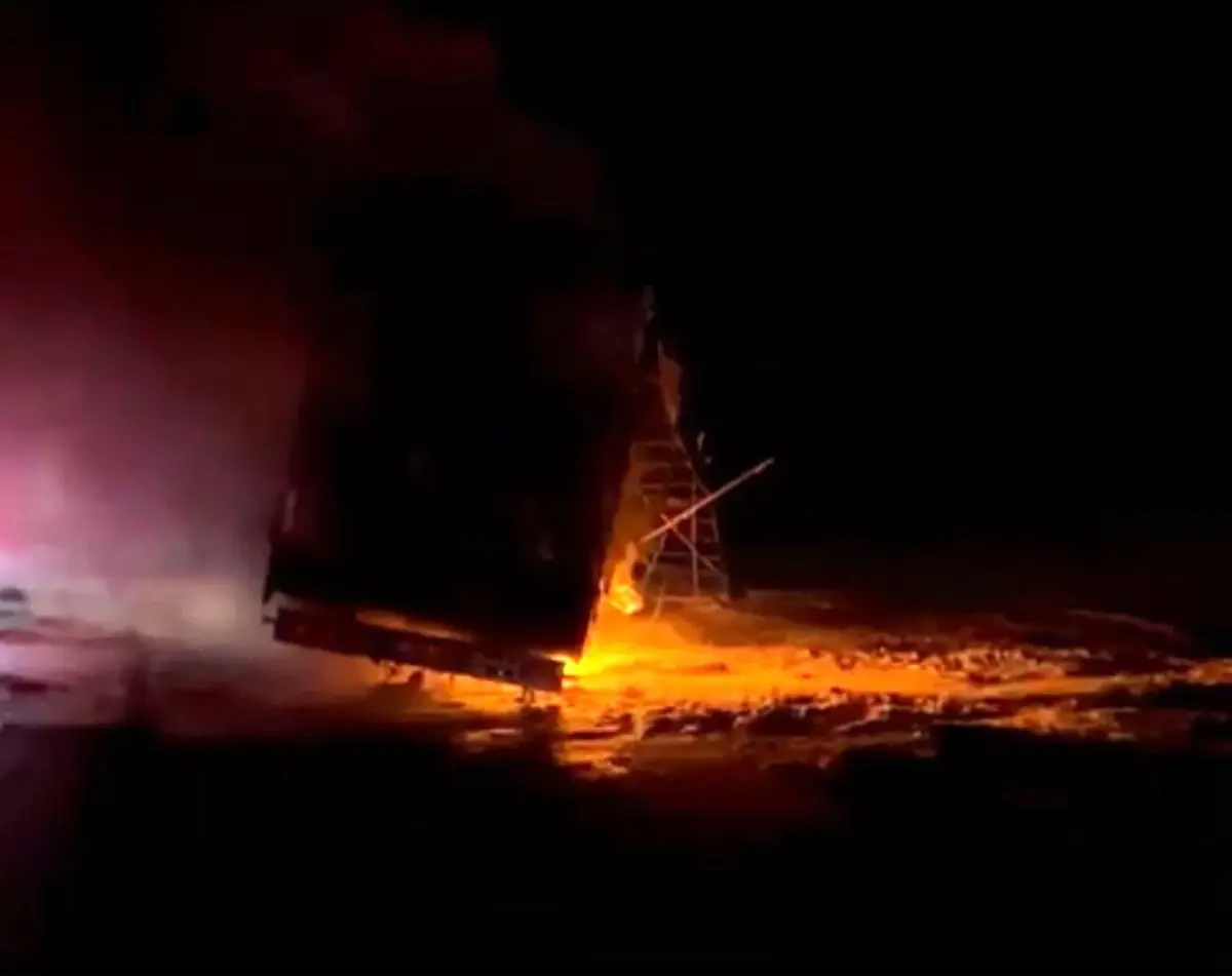 Bolu’da Tekstil Yüklü Tır Yangını D-100’ü 3 Saat Kapatı