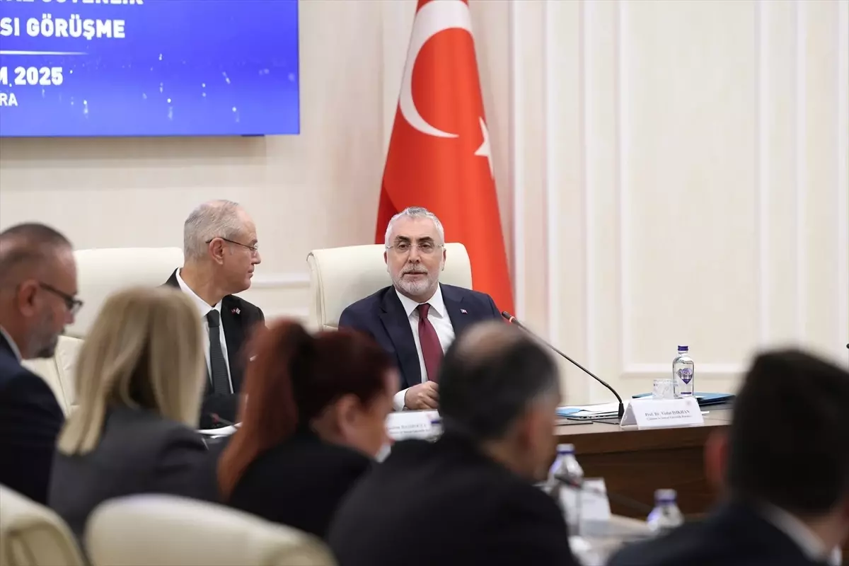 Türkiye ve KKTC Çalışma ve Sosyal Güvenlik Bakanlıkları Arasında Yeni İşbirliği Anlaşması İmzalandı