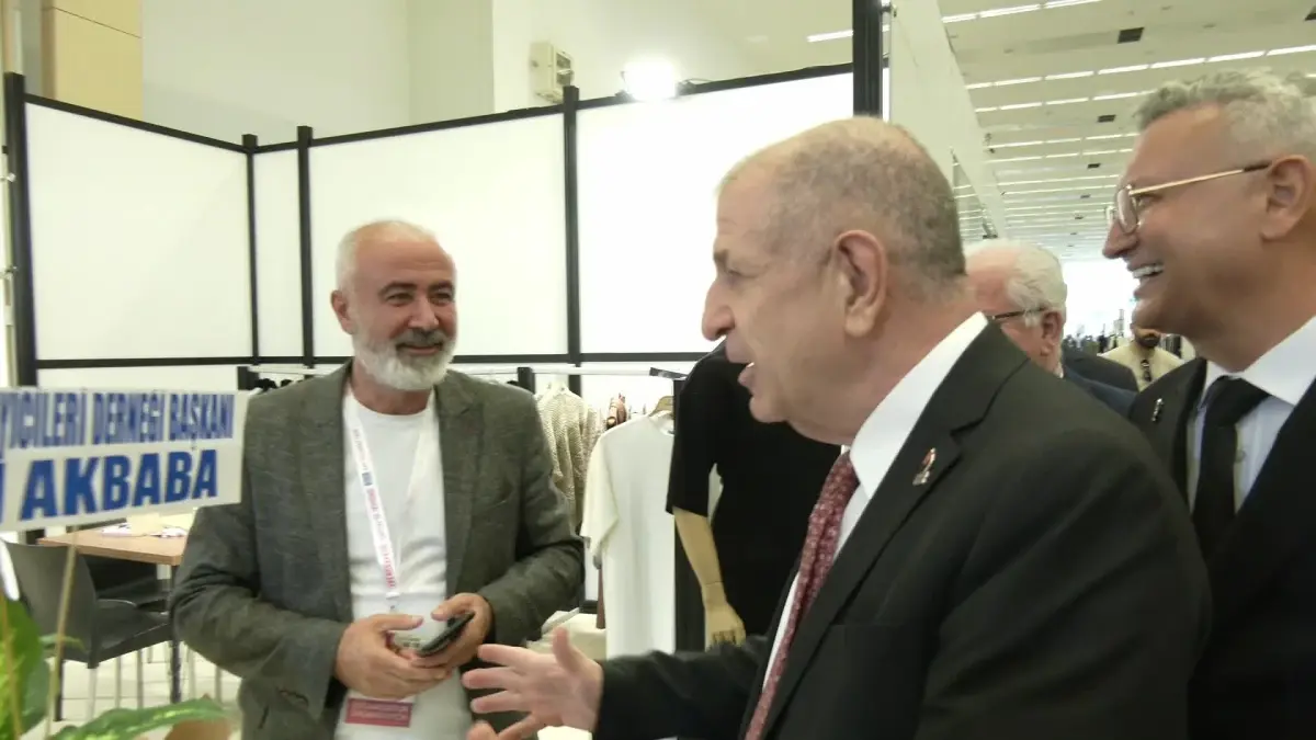 Ümit Özdağ, Ankara Uluslararası Hazır Giyim ve Moda Fuarı’nı Ziyaret Etti