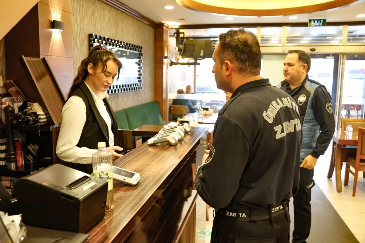Ümraniye’de Zabıta Ekiplerinden Gıda İşletmelerine Hijyen ve Ruhsat Denetimi