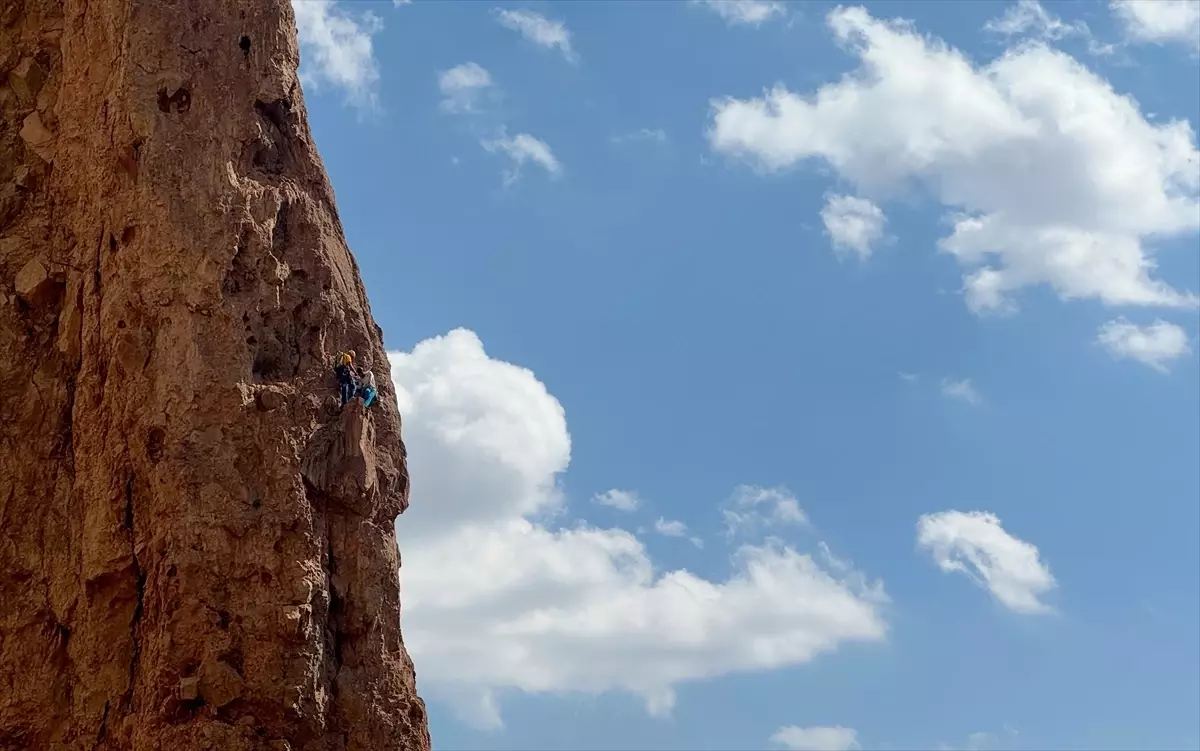 Hakkari’de 8 Yeni Dağ Rotası Açıldı: Cilo Dağları Turizm ve Dağcılıkta Yeni Bir Dönem