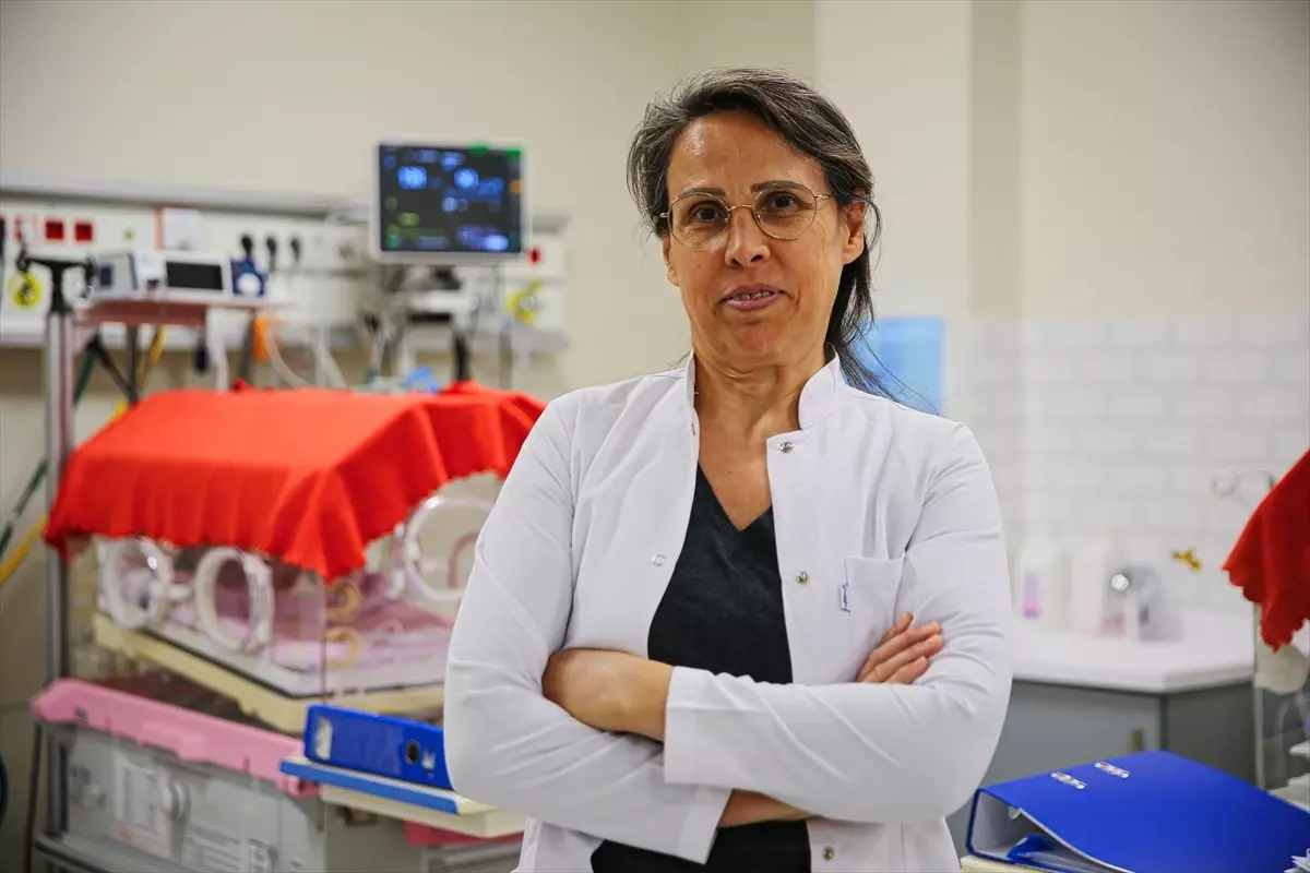 Prematüre Bebek Hayatı: Anne ve Oğul Doktor Olma Yolunda