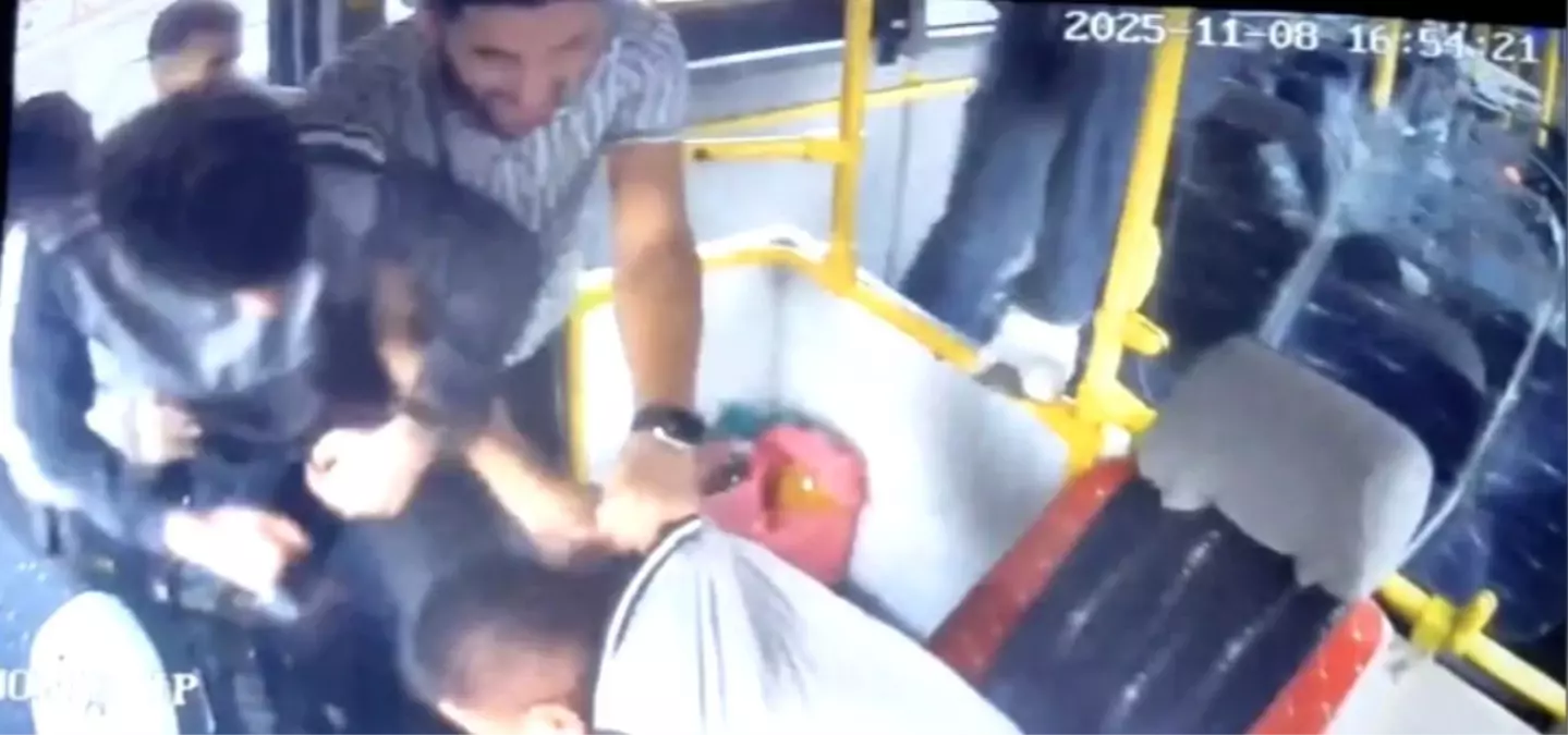 Yolcu ile Tartışan Halk Otobüsü Şoförüne Meydan Dayağı