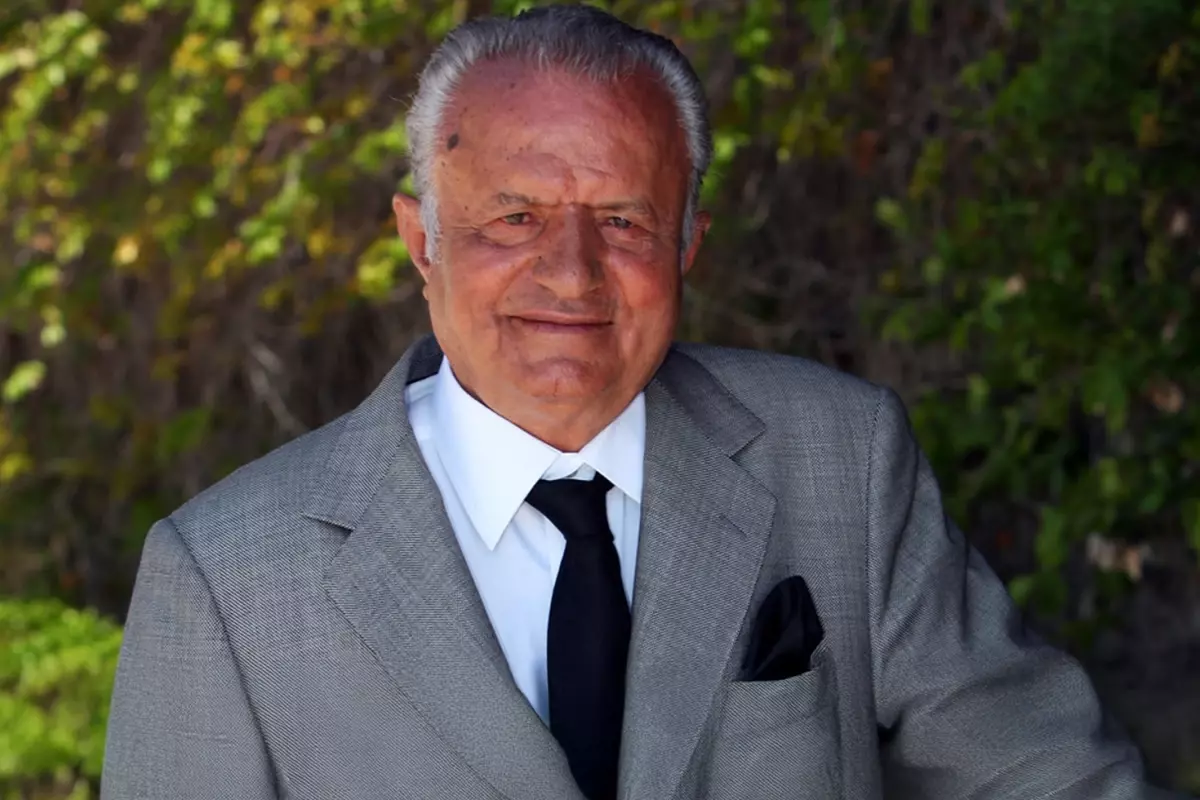 Zeki Triko’nun Efsane Sahibi Ahmet Zeki Başeskioğlu 95 Yaşında Hayata Veda Etti