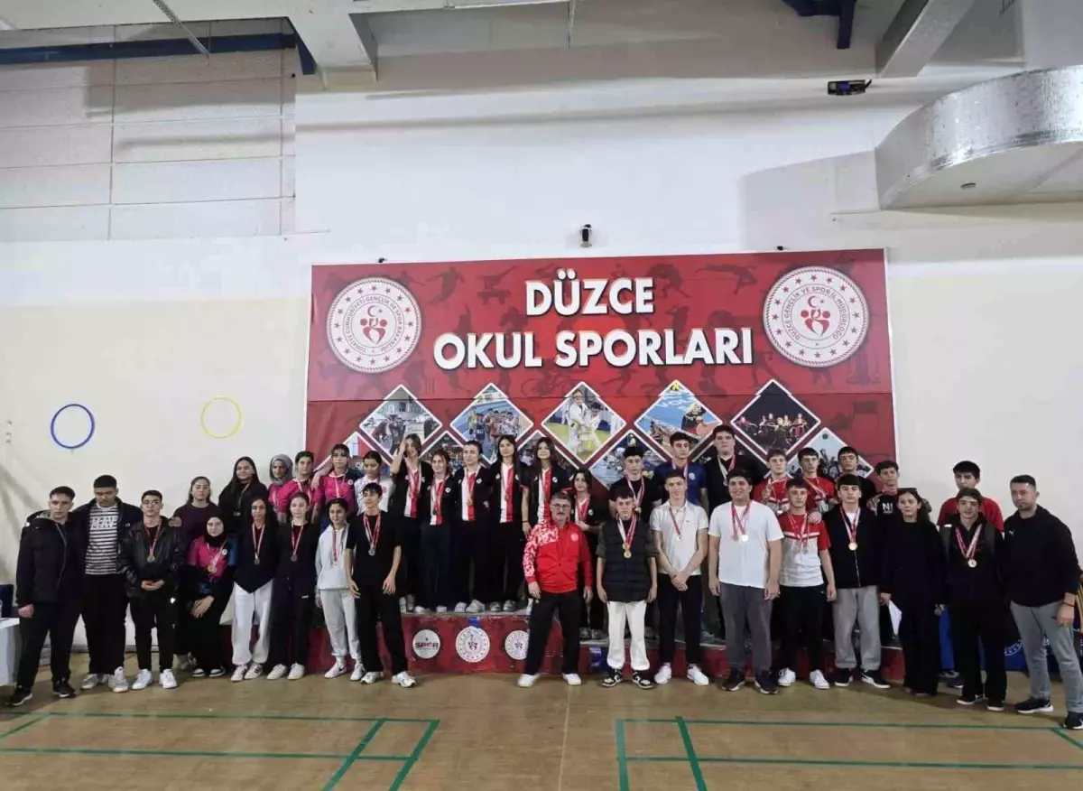 Düzce’de Bilek Güreşi Müsabakaları Tamamlandı