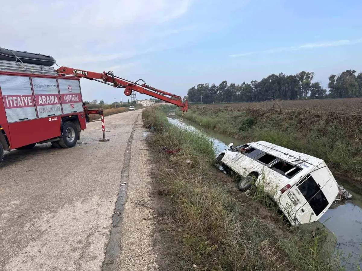 Adada’da Tarım İşçilerini Taşıyan Minibüs Devrildi