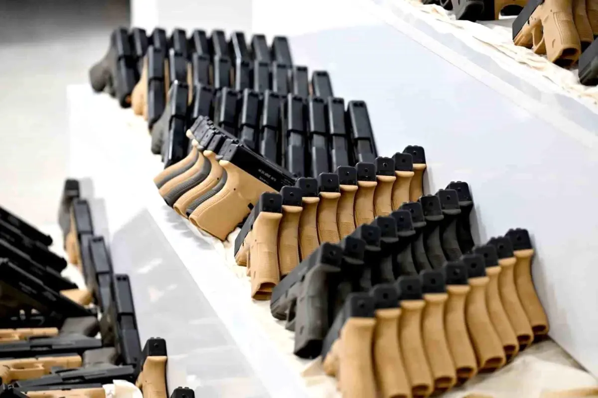 Adıyaman’da Bin Tabanca Ele Geçirildi