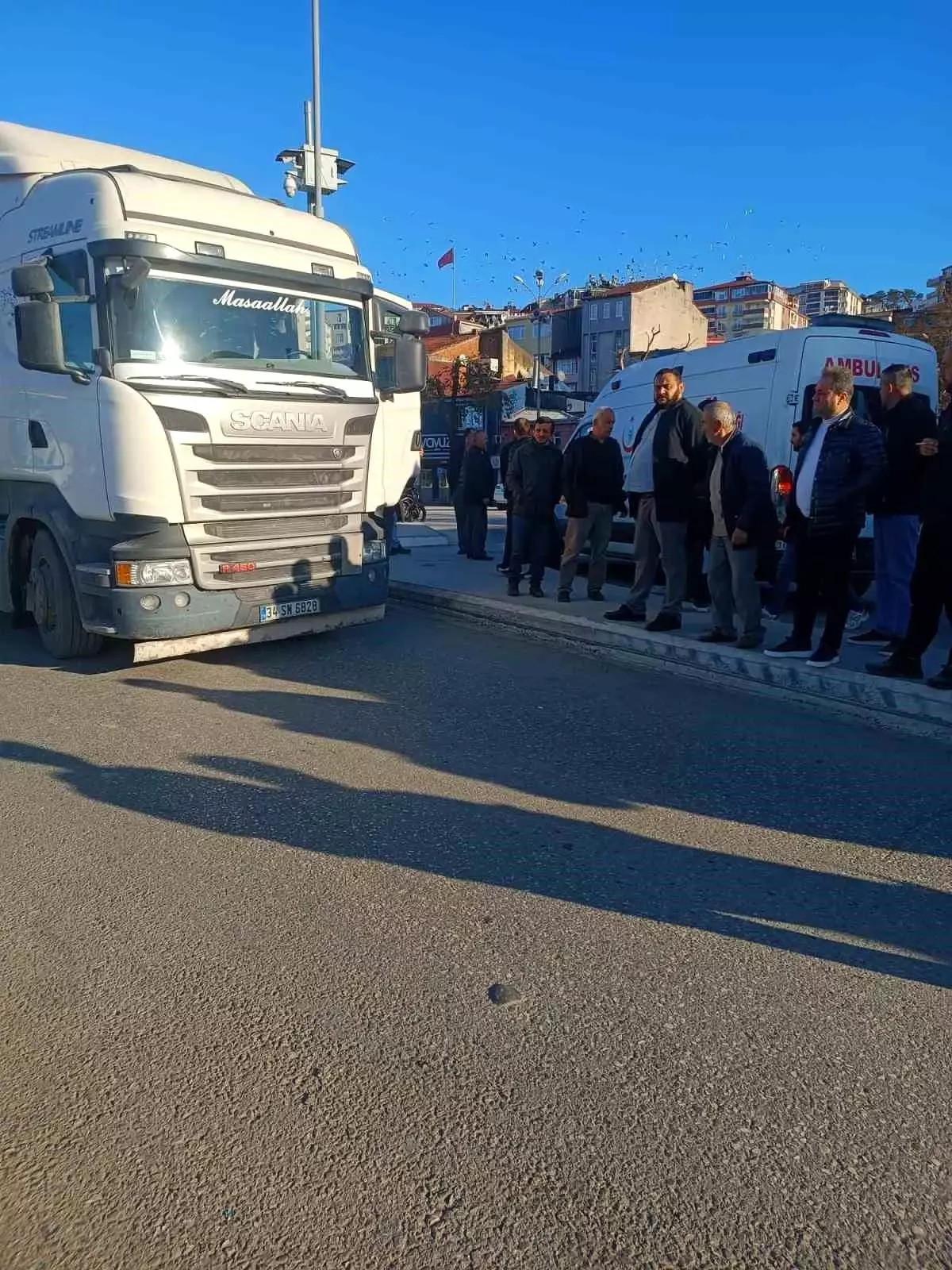 Zonguldak’ta 13 Yaşındaki Çocuğa Tır Çarptı: Ağır Yaralanma!