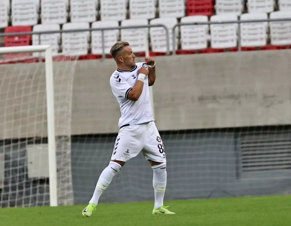 Altay ve İzmir Çorulu FK Krizle Karşı Karşıya