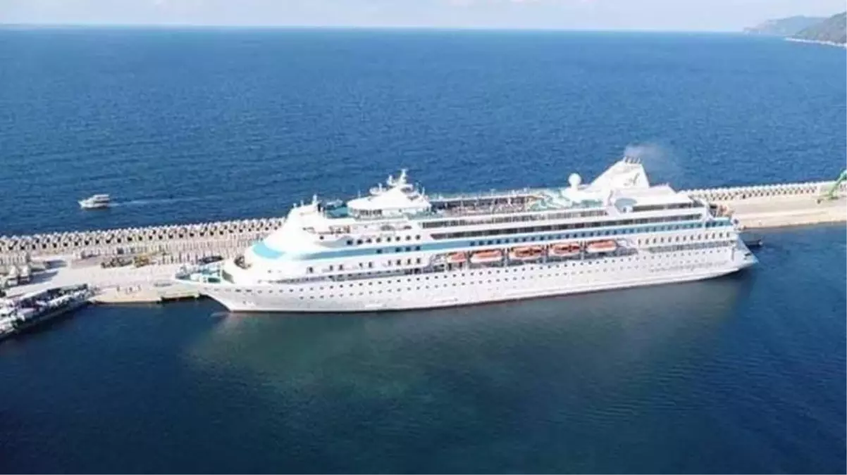 Amasra’ya 621 Rus Turist Geldi