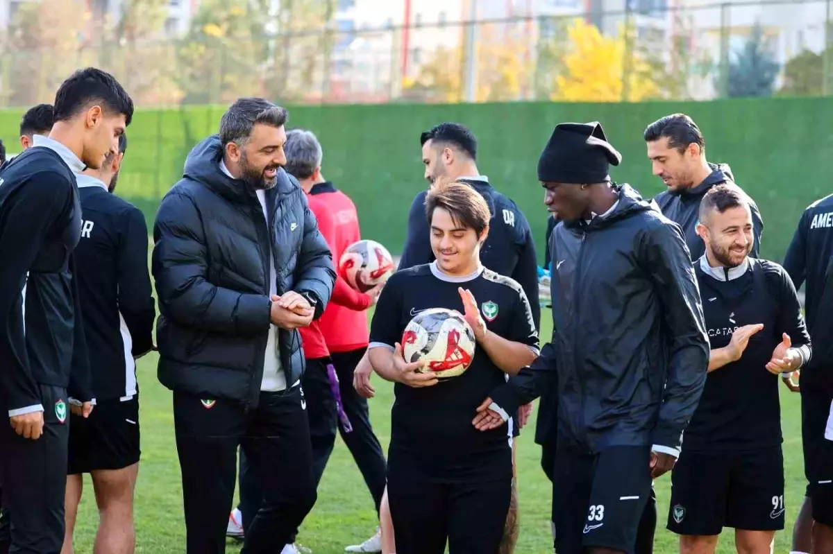 Zınar Altuntaş’ın Anlamlı Teknik Direktörlük İdmanı