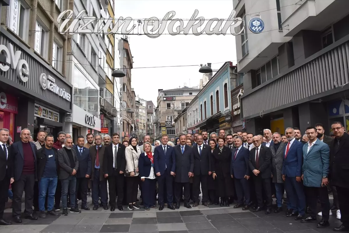 Ağıralioğlu Trabzon’un Kalbinde Esnafla Buluştu: Yerel Ticaretin Nabzı Dinleniyor