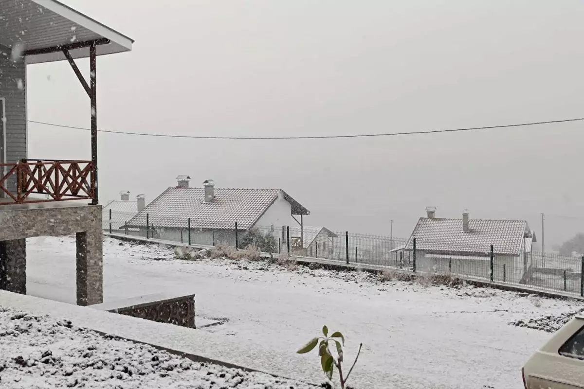 Başkente Mevsimin İlk KARI DÜŞTÜ, Her Yer Beyaza Büründü!