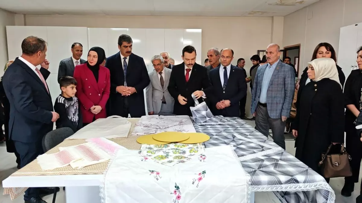 Aşkale’de Kadın İstihdamını Artırmak İçin Üç Yeni Atölye Açıldı