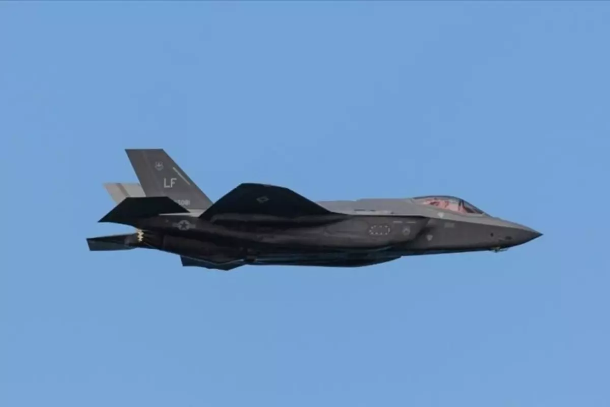 Avrupa ülkesinde panik! F-35’ler havalandı