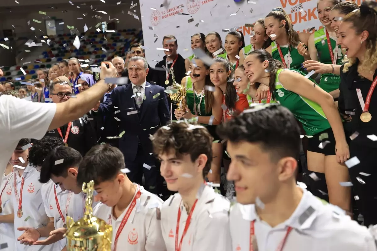 Milli Sporcu Bursu 1716 Sporcuya Tam Destek Sağlıyor: Eğitim ve Başarı İçin Büyük Adım