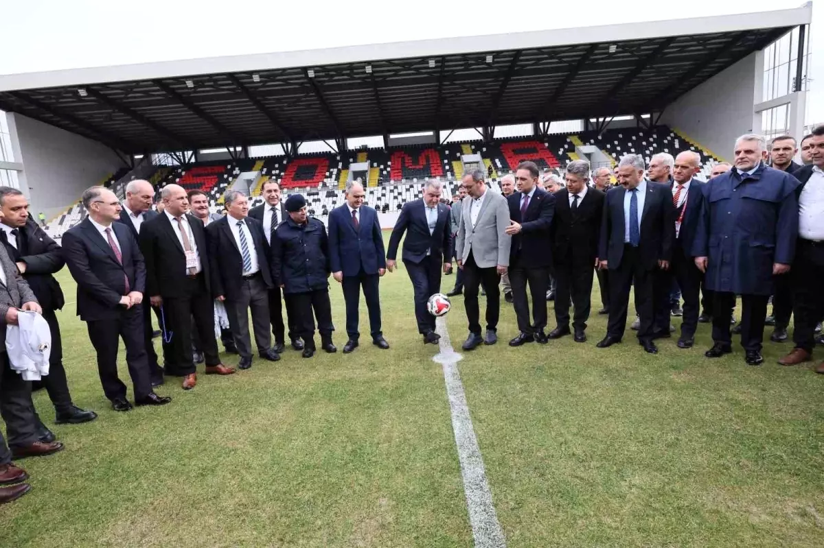 Bakan Bak, Soma’da Nazım Yavuz Stadyumu’nun Açılışını Gerçekleştirerek 2026 Dünya Kupası Hedefini Vurguladı