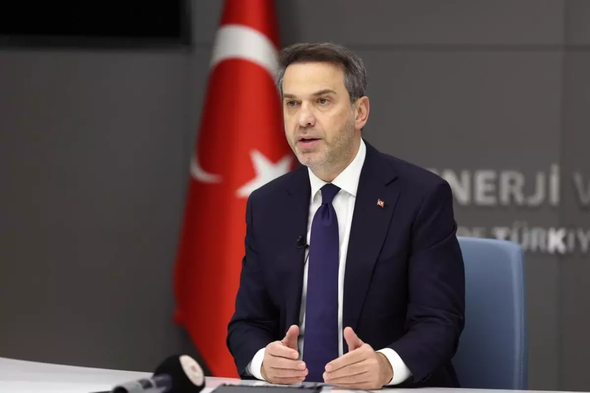 Bakan Bayraktar: 2035’te Yenilenebilir Enerji Kapasitesi 120 GW’a Çıkacak