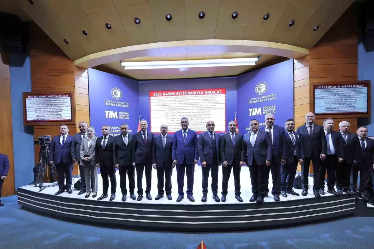 Bakan Bolat: “Kasımda ihracatımız, olumsuz takvim etkisine rağmen yüzde 2,2 artışla 22,7 milyar dolar olarak gerçekleşti”