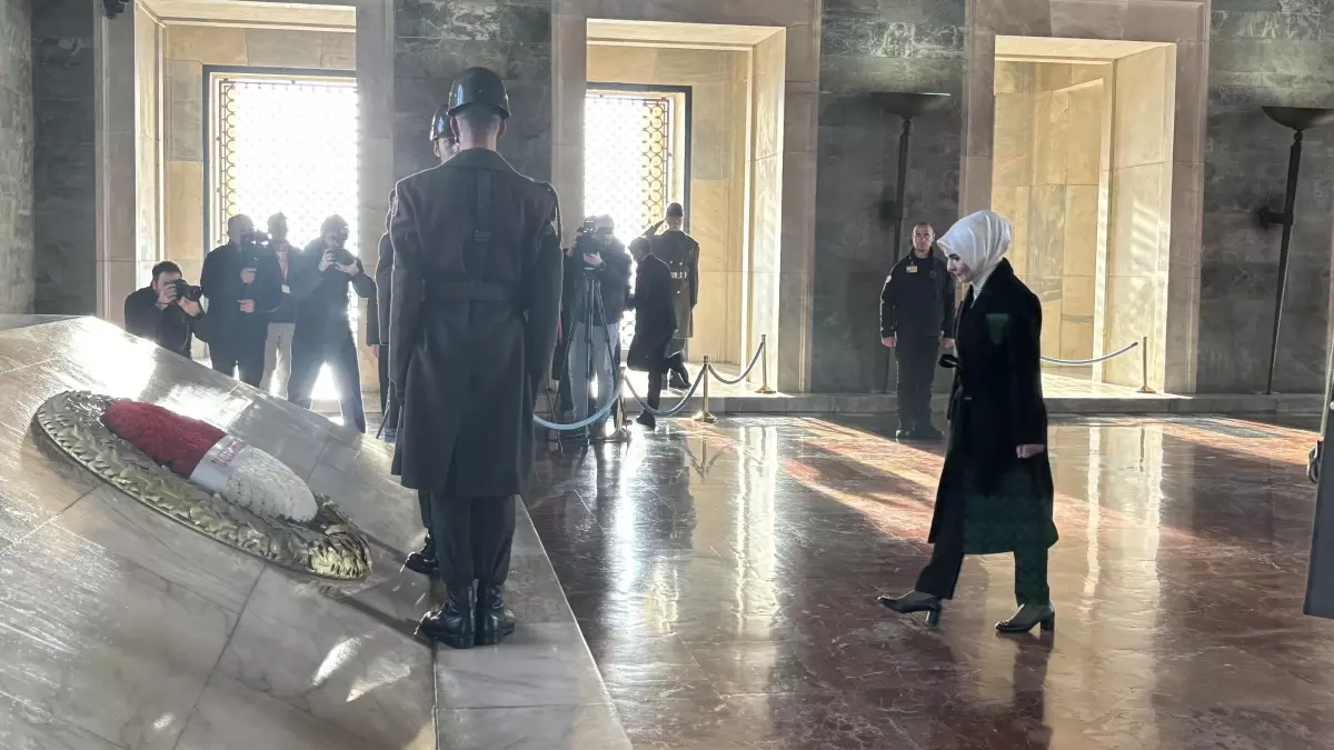 Bakan Göktaş, Kadınlarla Anıtkabir’i Ziyaret Etti