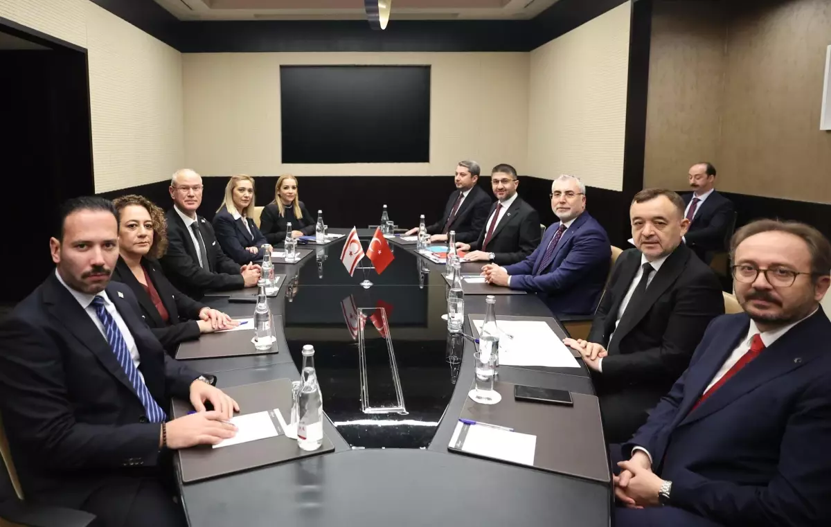 Vedat Işıkhan ve Oğuzhan Hasipoğlu Bakü’de Görüştü: İşbirliği Anlaşması Hayata Geçiyor