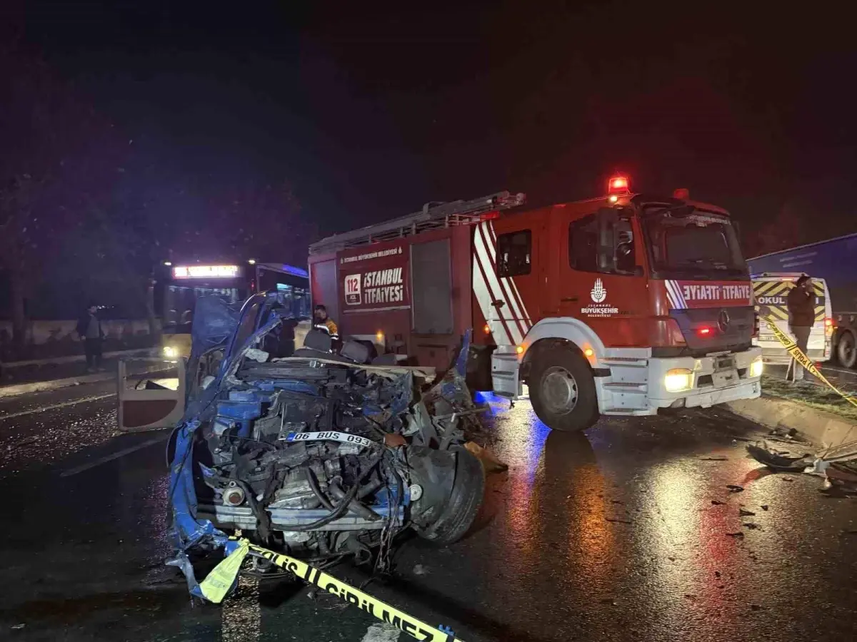 Başakşehir’de Zincirleme Kaza: 2 Ölü, 6 Yaralı