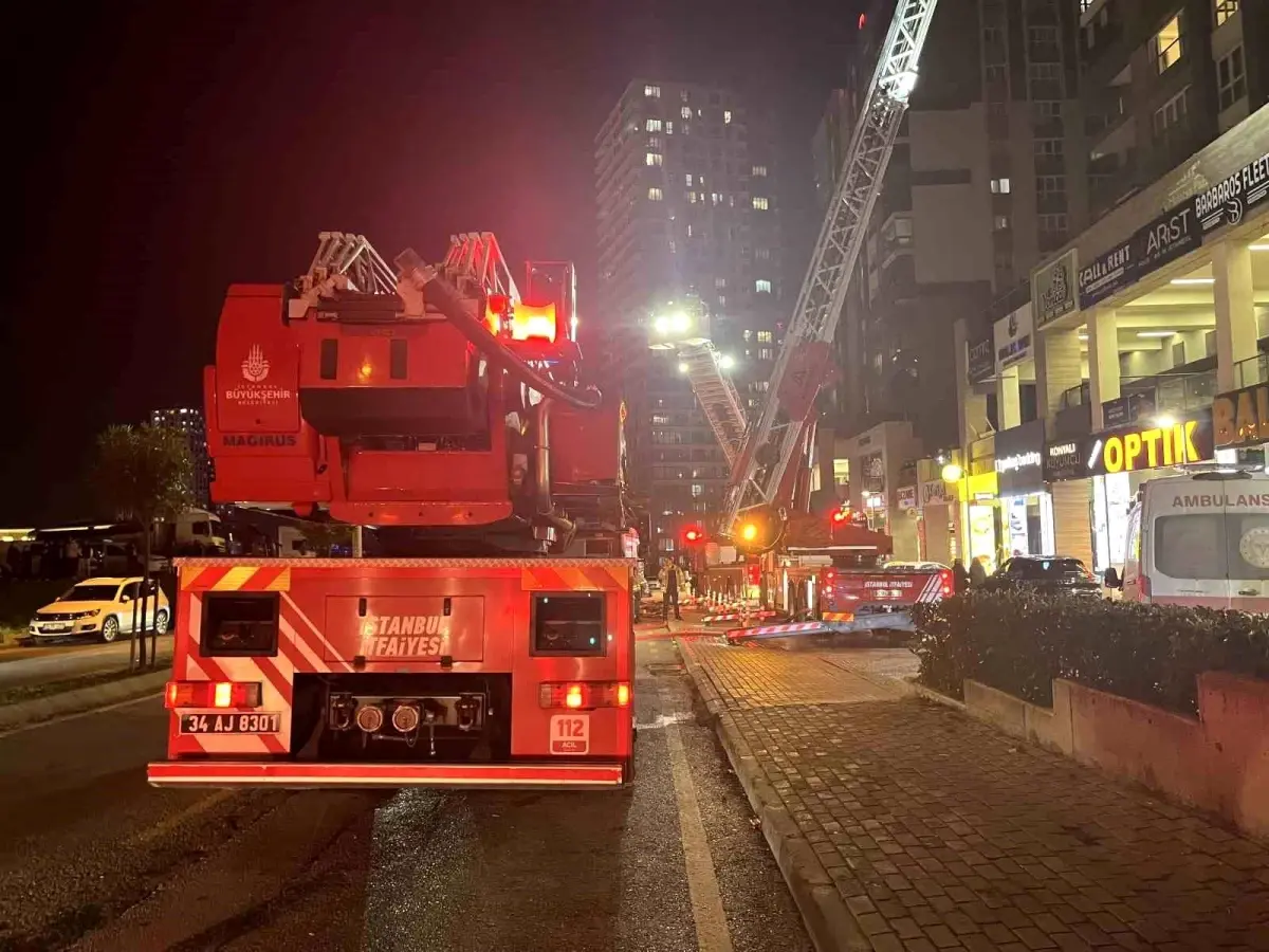 Başakşehir’de Yangın: Mahsur Kalanlar Kurtarıldı