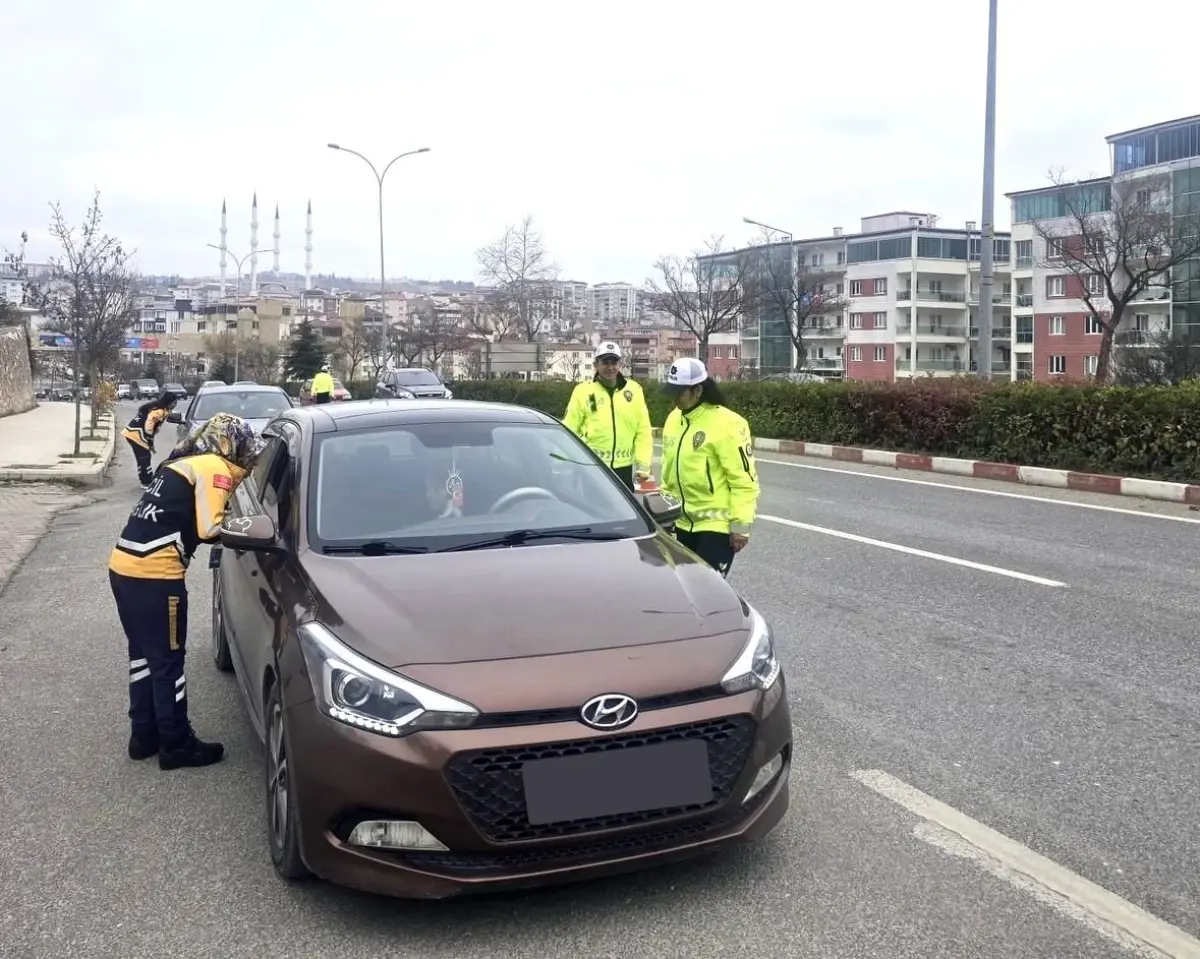 Ambulansa Yol Ver Uyarısı
