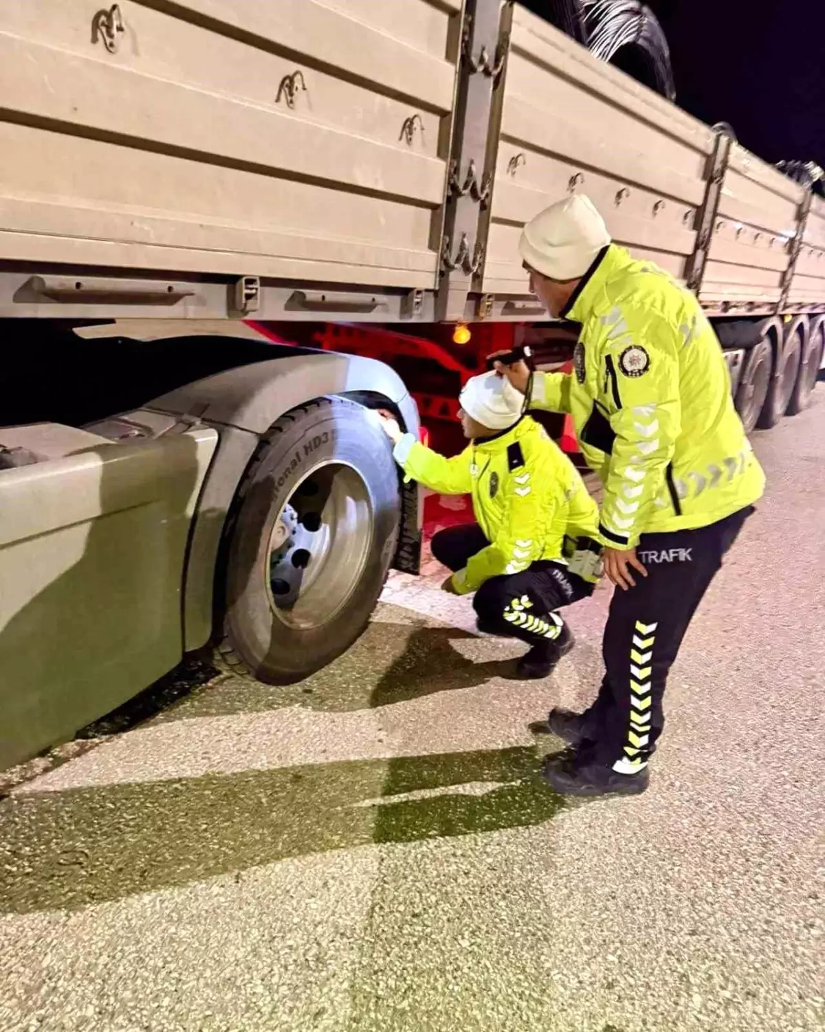 Bilecik’te Kış Lastiği Denetimleri Aralıksız Sürüyor: Sürücüler Uyarıldı!