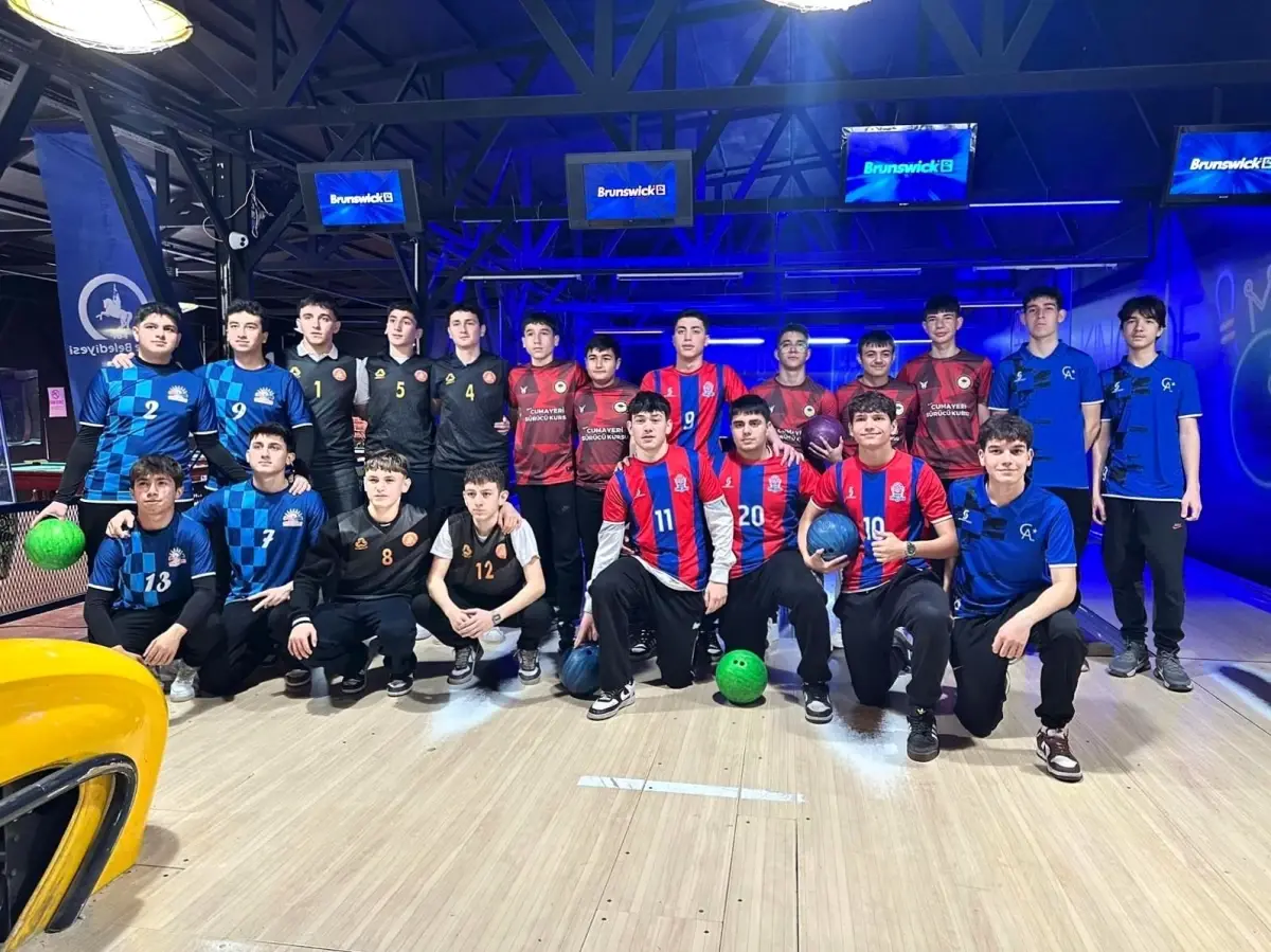 Düzce’de Gençler Bowling Şampiyonası
