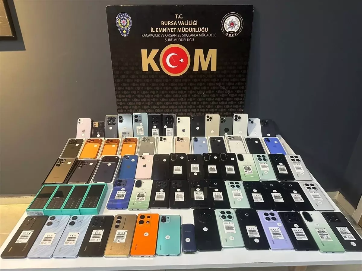 Bursa’da 70 Kaçak Cep Telefonu Ele Geçirildi