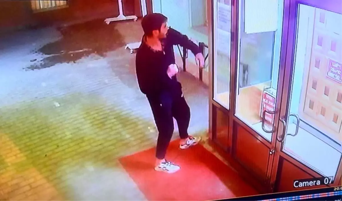 Eskişehir’de Camiyi Yumruklayan Zanlı Şok Tutuklamayla Sonuçlandı