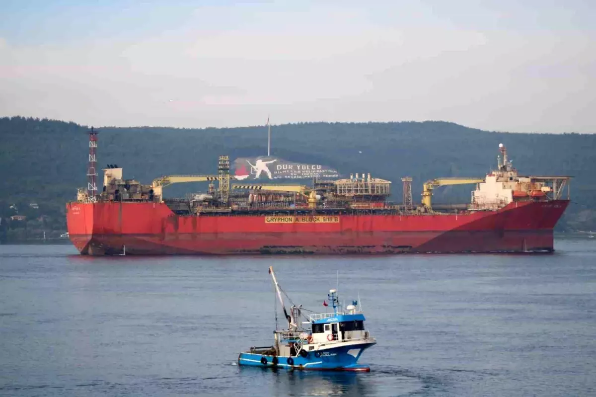 Çanakkale Boğazı’ndan Gryphon A Geçti
