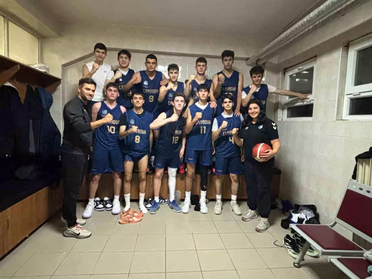 Çayırova Belediyesi U18 Basketbol Takımı Namağlup Liderlikle Grup Birinciliğini Aldı