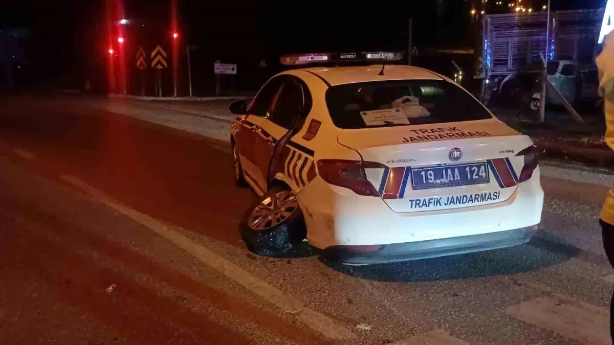 Çorum’da Jandarma Aracına Çarpma Kazası