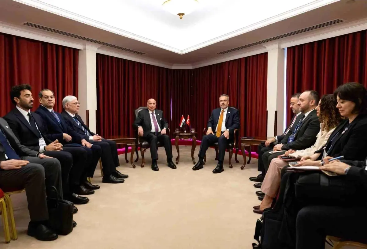 Fidan, Doha Forumunda Iraklı Mevkidaşıyla Görüştü