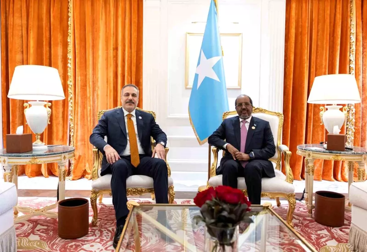 Fidan, Doha’da Somali Cumhurbaşkanı ile Görüştü: Bölgesel Güvenlik ve Arabuluculuk Üzerine Kritik Tartışmalar