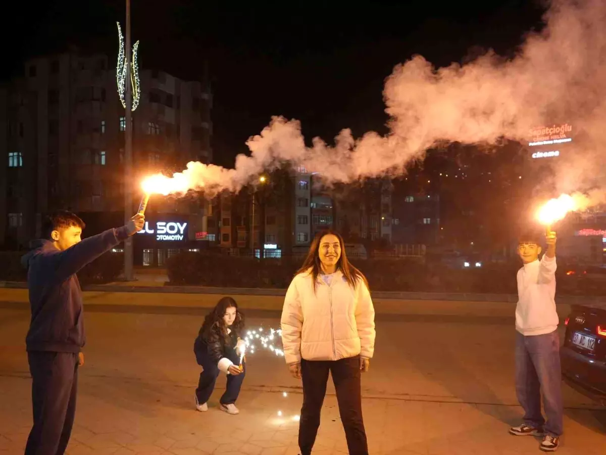 Dünya Şampiyonu Asuman’a Memleketinde Coşkulu Karşılama