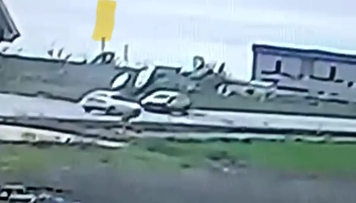 Edirne’de Kaza: İki Araç Çarpıştı, Bir Araç Defalarca Takla Attı
