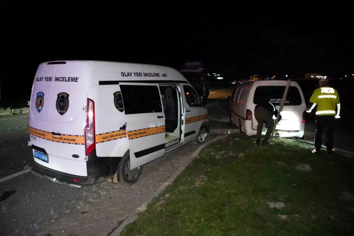 EDİRNE’DE NEFES KESEN TAKİP: PANELVANDAN 20 GÖÇMEN ÇIKTI