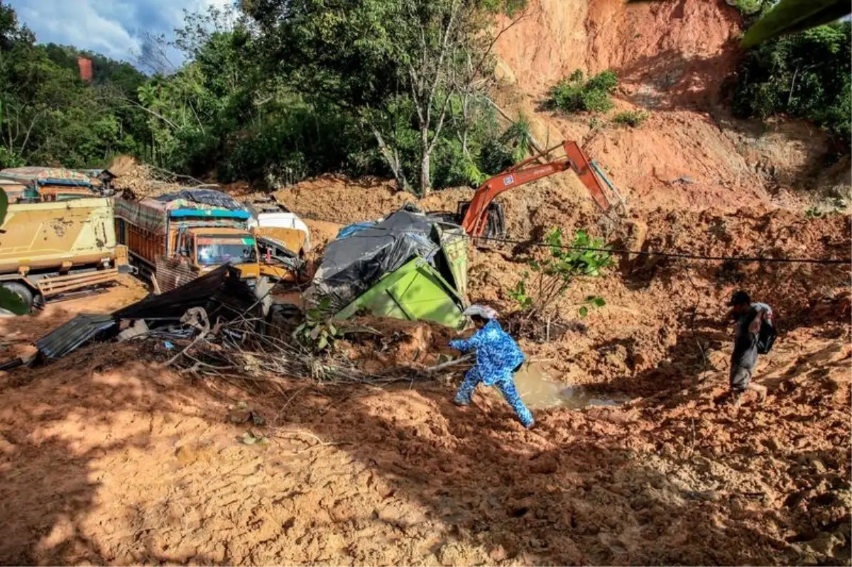 Endonezya’da Sel Felaketi: 950 Ölü ve 274 Kayıp