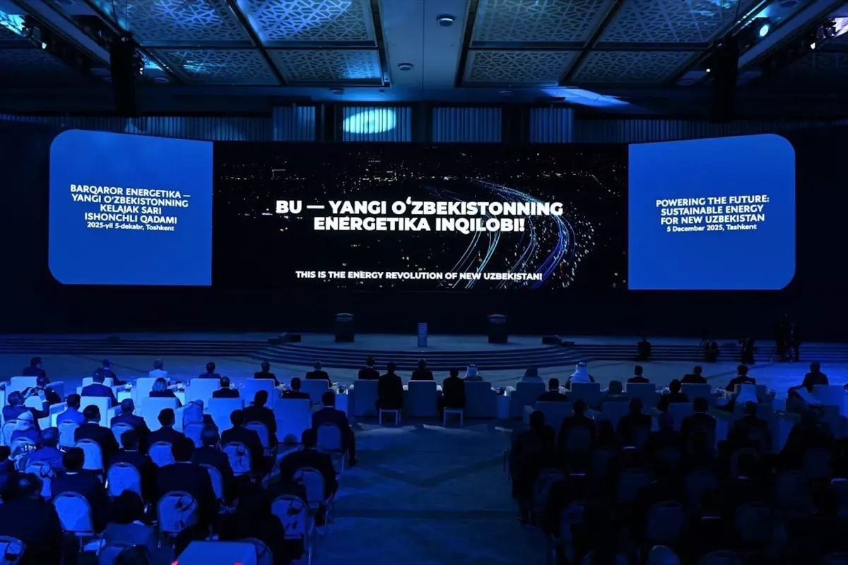 Enerji ve Tabii Kaynaklar Bakanı Alparslan Bayraktar, Özbekistan’da 11 Milyar Dolar Değerindeki 42 Enerji Projesinin Açılışına Katıldı